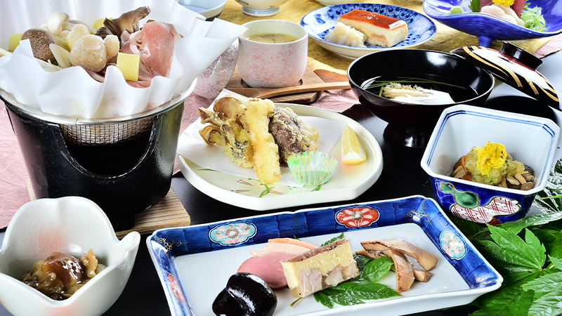 信州の恵み！旨味たっぷりきのこ料理《熊の湯信州茸づくしプラン》